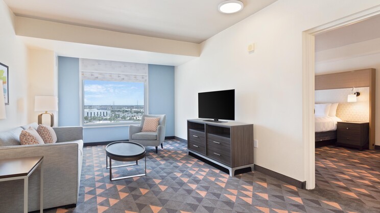 Holiday Inn and Suites Across from Universal Orlando